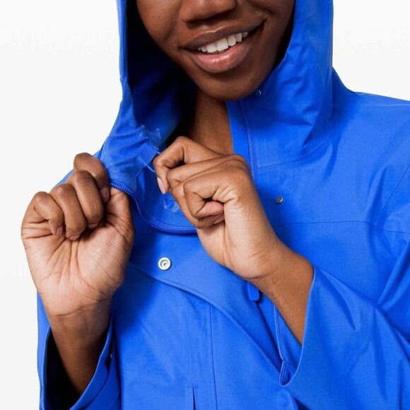 Lululemon Rain chaser Rain Jacket (Size 6) - Picture 2 of 7